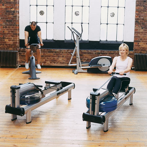 Rameur à eau WaterRower M1 HiRise est conçu pour équiper les salles de sports